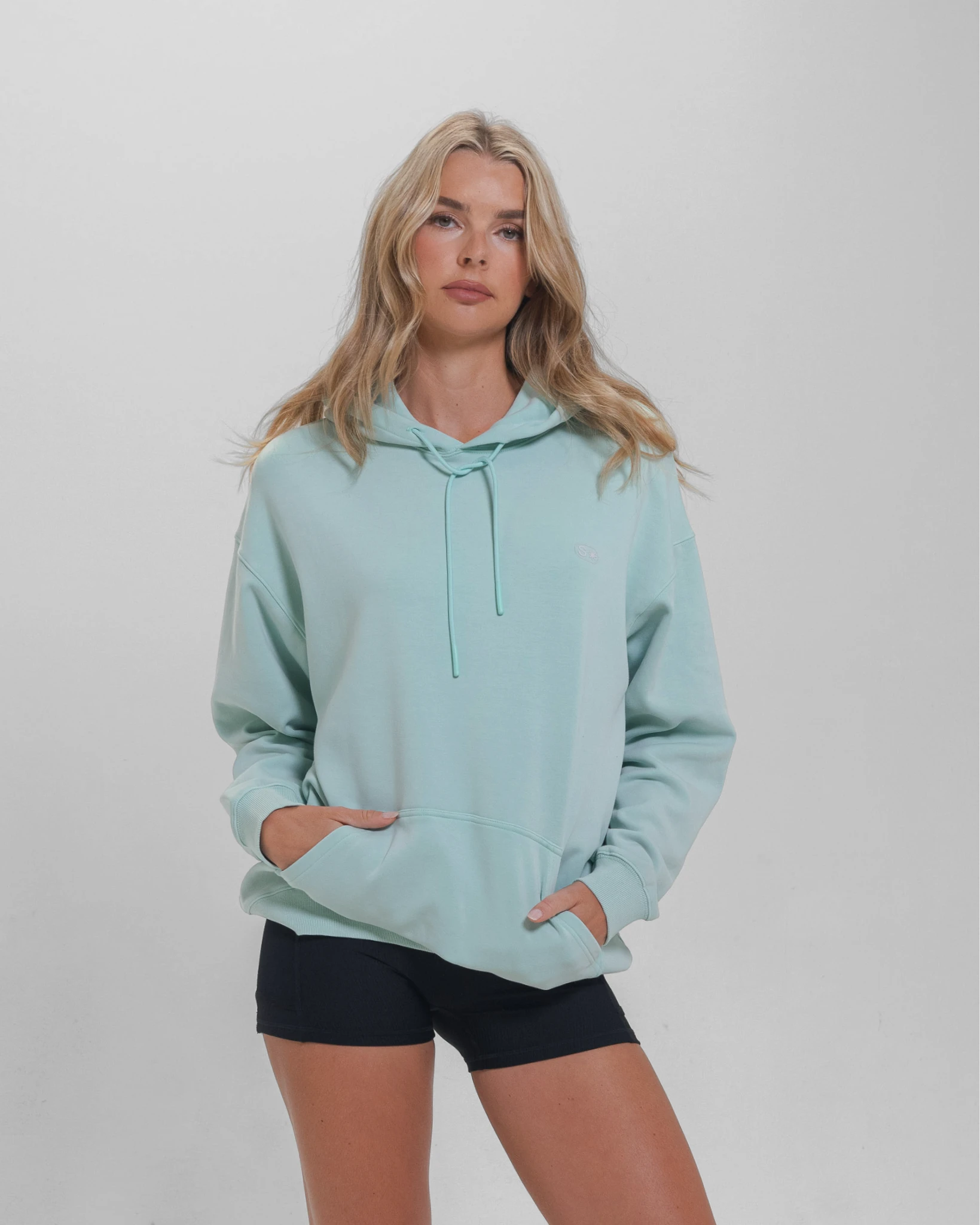 cloudcore-icon-hoodie-1__chlorophyll__frontcrop_1x_1935b3d1-7479-4894-ad4e-c72d9bc3f05a.webp